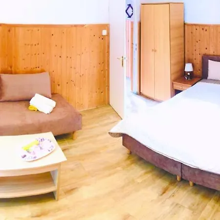 Gosciniec Nad Zalewem Guest house *