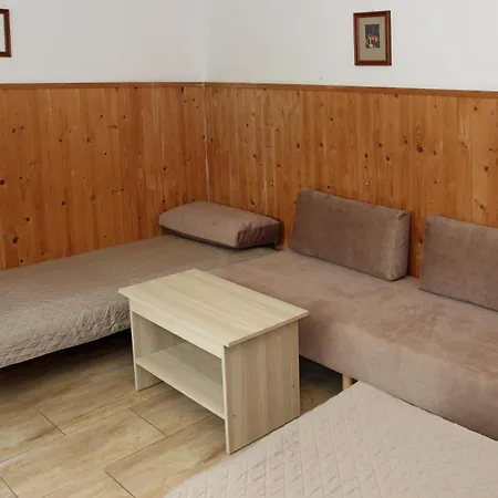 Gosciniec Nad Zalewem Guest house