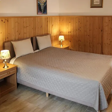 Gosciniec Nad Zalewem Guest house *