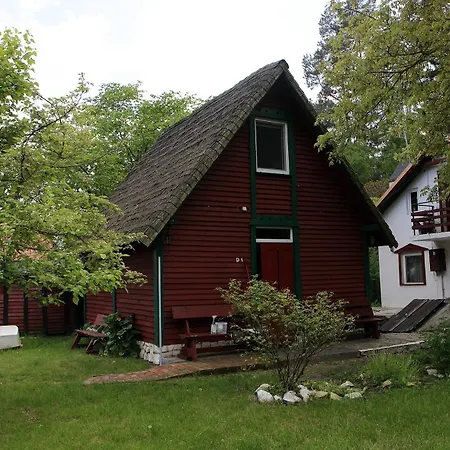 ゲストハウス Gosciniec Nad Zalewem